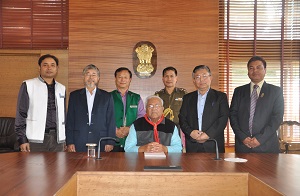 The Governor of Arunachal Pradesh Shri PB Acharya with members of Indian Red Cross in the Gyatri Hall at Raj Bhavan Itanagar on 2nd  February 2017.